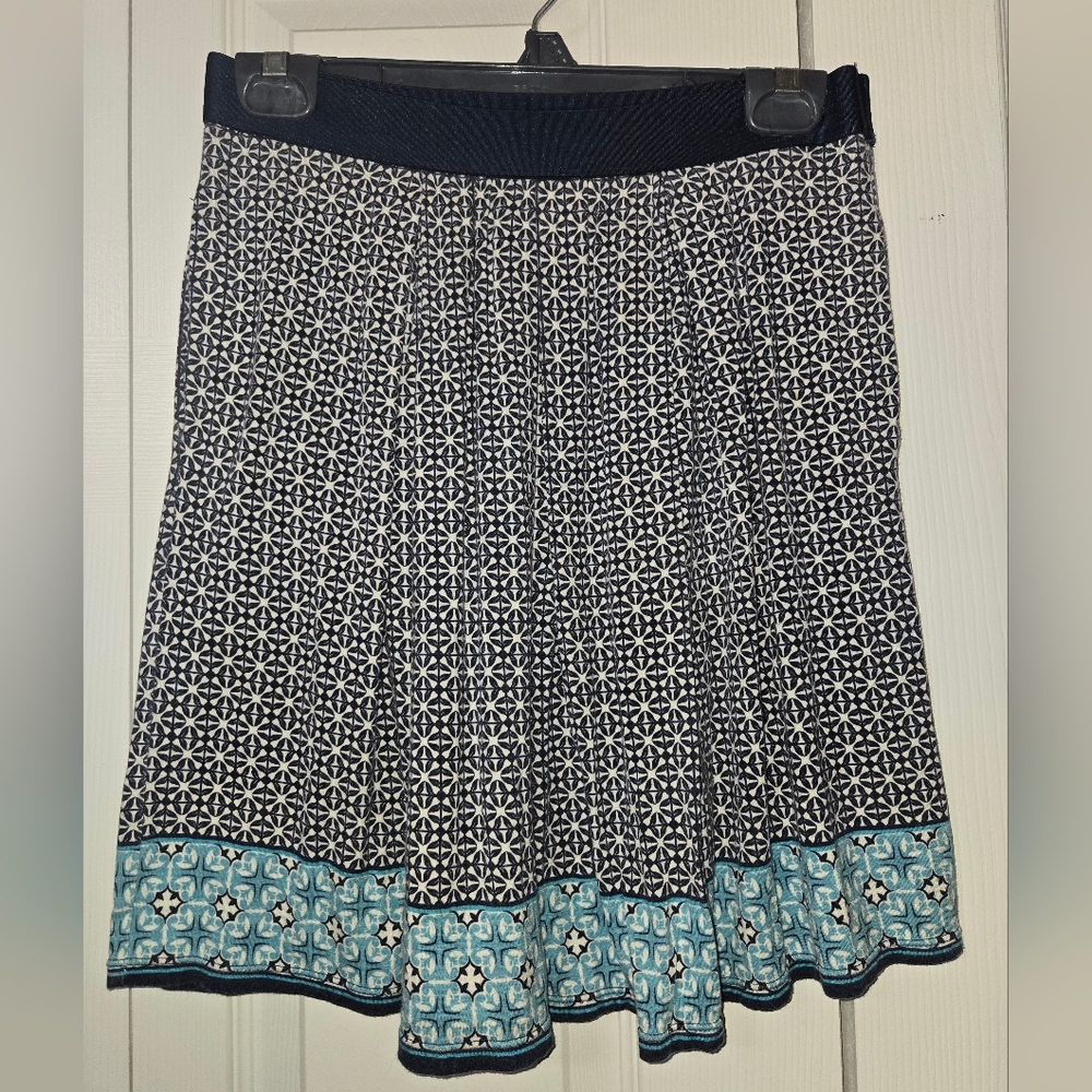 Max Studio Blue, Teal & White Skirt, Elastic Waist & Pockets, Size Medium, EUC